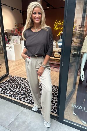 Basic top Lou donkerbruin