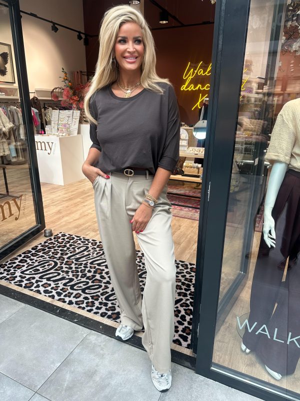 Basic top Lou donkerbruin